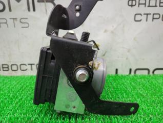 Блок abs Mitsubishi Outlander GG2W 4B11 4670A992 4 ракурс