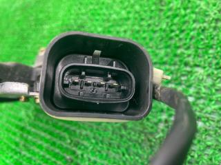 Замок двери левый передний TOYOTA LAND CRUISER UZJ100W 2UZ-FE 69040-60070 4 ракурс
