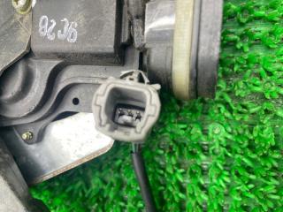 Замок двери левый передний TOYOTA LAND CRUISER UZJ100W 2UZ-FE 69040-60070 5 ракурс