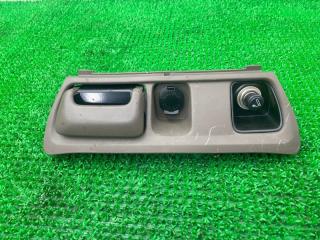 Пепельница TOYOTA LAND CRUISER UZJ100W 2UZ-FE 55413-60080-E0 1 ракурс