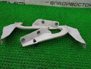 Петля капота передняя Mitsubishi Outlander GG2W 4B11 MN175242 3 ракурс Петля капота передняя Mitsubishi Outlander GG2W 4B11 MN175242 3 ракурс
