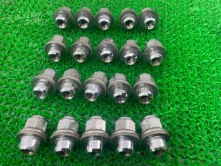 Гайка на колесо Lexus HS250h 2012