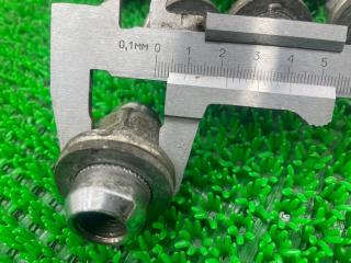 Гайка на колесо TOYOTA LAND CRUISER UZJ100W 2UZ-FE 90942-01103 5 ракурс