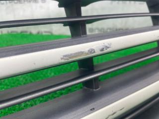 Решетка радиатора TOYOTA LAND CRUISER UZJ100W 2UZ-FE 53111-60340 2 ракурс