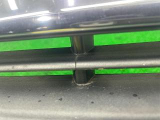 Решетка радиатора TOYOTA LAND CRUISER UZJ100W 2UZ-FE 53111-60340 4 ракурс