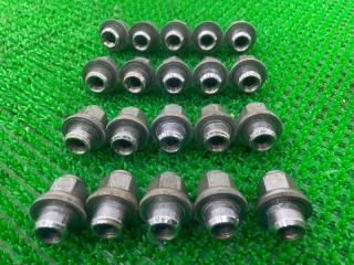 Гайка на колесо Lexus HS250h 2009