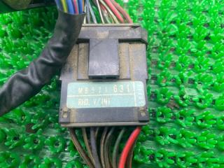Блок подрулевых переключателей MITSUBISHI Delica P35W 4D56 MB571631 5 ракурс