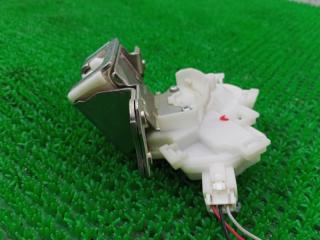 Замок багажника Mitsubishi Outlander GG2W 4B11 5808A098 3 ракурс