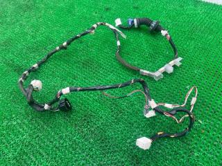 Проводка двери левая задняя TOYOTA LAND CRUISER UZJ100W 2UZ-FE 82153-60141 1 ракурс