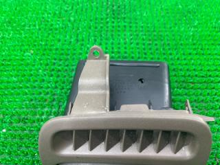 Решетка вентиляционная левая передняя TOYOTA LAND CRUISER UZJ100W 2UZ-FE 55680-60010-E0 2 ракурс Решетка вентиляционная левая передняя TOYOTA LAND CRUISER UZJ100W 2UZ-FE 55680-60010-E0 2 ракурс