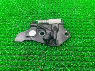 Запчасть петля замка багажника задняя NISSAN SKYLINE 2008