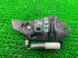Петля замка багажника задняя NISSAN SKYLINE CKV36 VQ37VHR 84620EG000 3 ракурс