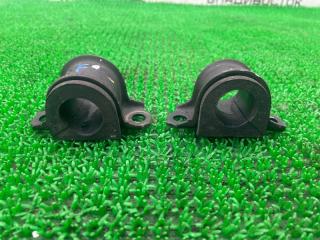 Крепление стабилизатора переднее SUZUKI Escudo TD54W J20A 4241565J00 2 ракурс