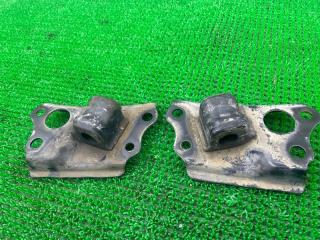 Крепление стабилизатора переднее Lexus HS250h ANF10 2AZ-FXE 5225612010 2 ракурс