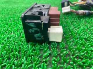 Блок управления зеркалами TOYOTA LAND CRUISER UZJ100W 2UZ-FE 84870-60080 3 ракурс