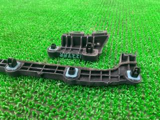 Крепление бампера правое заднее Lexus HS250h ANF10 2AZ-FXE 52575-75010 2 ракурс