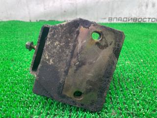 Подушка двигателя правая передняя MITSUBISHI Delica P35W 4D56 MB581192 3 ракурс Подушка двигателя правая передняя MITSUBISHI Delica P35W 4D56 MB581192 3 ракурс