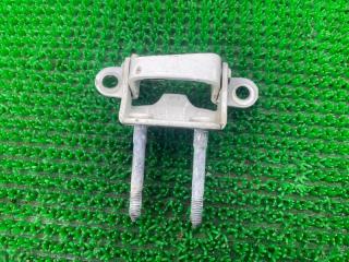 Петля дверная левая задняя TOYOTA LAND CRUISER PRADO LJ78W 2L-TE 68760-60040 1 ракурс