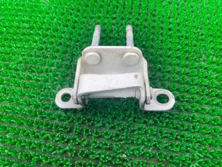 Петля дверная левая задняя TOYOTA LAND CRUISER PRADO LJ78W 2L-TE 68760-60040 2 ракурс