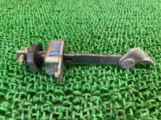 Ограничитель двери TOYOTA CAMI J122E K3-VE 68620-87401 1 ракурс