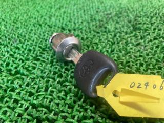 Замок двери левый передний TOYOTA CAMI J122E K3-VE 69520-87703 3 ракурс