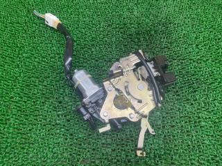 Замок багажника TOYOTA Alphard ATH10W 2AZ-FXE 69350-58010 2 ракурс