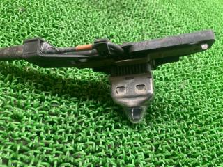 Камера переднего вида TOYOTA Alphard ATH10W 2AZ-FXE 86790-58030 2 ракурс