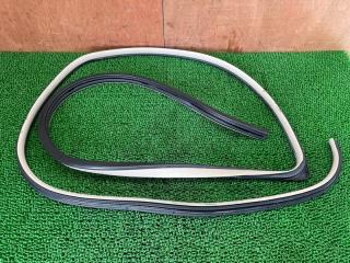 Уплотнение двери правое переднее TOYOTA Alphard ATH10W 2AZ-FXE 67861-58010 1 ракурс Уплотнение двери правое переднее TOYOTA Alphard ATH10W 2AZ-FXE 67861-58010 1 ракурс