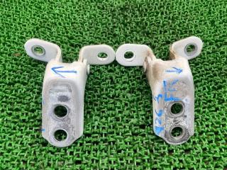 Петля 5-двери правая передняя TOYOTA Alphard ATH10W 2AZ-FXE 67001-58010 2 ракурс Петля 5-двери правая передняя TOYOTA Alphard ATH10W 2AZ-FXE 67001-58010 2 ракурс