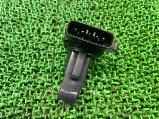 Датчик расхода воздуха TOYOTA Alphard ATH10W 2AZ-FXE 22204-22010 3 ракурс