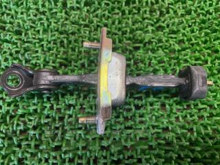 Ограничитель двери правый передний TOYOTA Alphard ATH10W 2AZ-FXE 68610-58010 2 ракурс