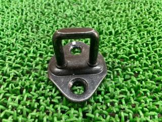 Петля замка багажника NISSAN X-TRAIL NT31 MR20DE 90570EN00A 2 ракурс