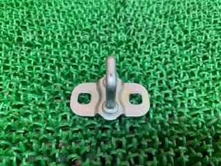 Петля замка багажника DAIHATSU MIRA E:S LA350S KF-VE 69430B2070 1 ракурс