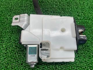 Замок багажника задний NISSAN Elgrand PNE52 VQ35DE 905001JB0A 5 ракурс