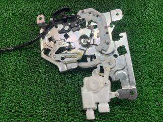 Замок двери левый задний NISSAN Elgrand PNE52 VQ35DE 825051JB0B 5 ракурс