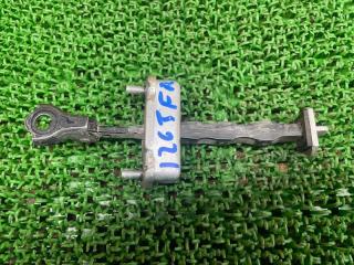 Ограничитель двери правый передний NISSAN Elgrand PNE52 VQ35DE 804301JA1A 1 ракурс