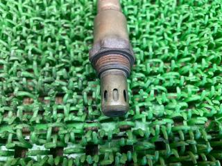 Датчик кислородный NISSAN Elgrand PNE52 VQ35DE 226A0JA10C 2 ракурс