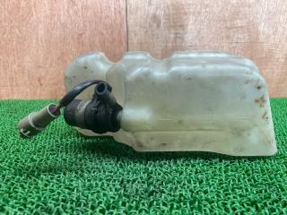 Бачок омывателя фар TOYOTA LAND CRUISER PRADO LJ78G 2L-TE 85351-60080 3 ракурс Бачок омывателя фар TOYOTA LAND CRUISER PRADO LJ78G 2L-TE 85351-60080 3 ракурс