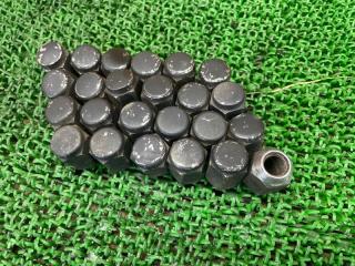 Гайка на колесо TOYOTA LAND CRUISER PRADO LJ78G 2L-TE 90942-01081 4 ракурс