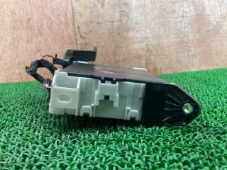 Блок предохранителей LEXUS RX450h GYL25W 2GR-FXS 89221-48630 3 ракурс
