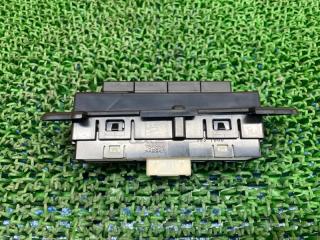 Кнопка открывания багажника LEXUS RX450h GYL25W 2GR-FXS 8401048431 2 ракурс