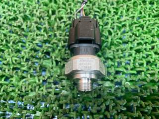 Датчик давления кондиционера LEXUS RX450h GYL25W 2GR-FXS 8871933020 4 ракурс