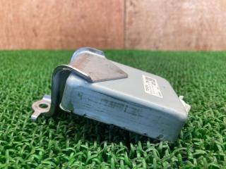 Блок управления LEXUS RX450h GYL25W 2GR-FXS 86572-48110 4 ракурс