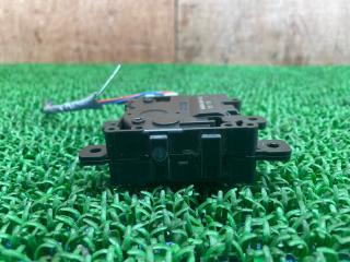 Сервопривод заслонок печки LEXUS RX450h GYL25W 2GR-FXS 8710628230 3 ракурс Сервопривод заслонок печки LEXUS RX450h GYL25W 2GR-FXS 8710628230 3 ракурс