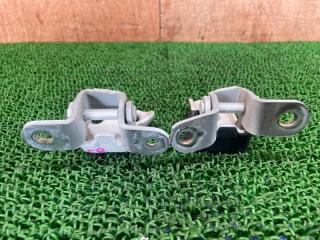 Петля 5-двери правая передняя Lexus IS250 GSE20 4GR-FSE 67001-53040 3 ракурс
