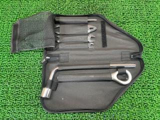 Ящик под инструменты Lexus IS250 GSE20 4GR-FSE 09120-53010 2 ракурс