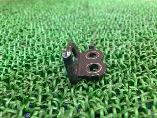 Петля замка багажника Lexus IS250 GSE20 4GR-FSE 64620-53010 3 ракурс