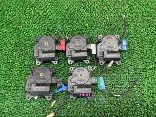 Сервопривод заслонок печки Lexus IS250 GSE20 4GR-FSE 87106-30430 1 ракурс