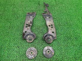 Крепление балки подвески NISSAN SKYLINE V35 VQ25DD 55452AL500 1 ракурс