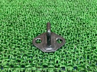 Петля замка багажника NISSAN LEAF ZE1 EM57 905705SK0A 1 ракурс